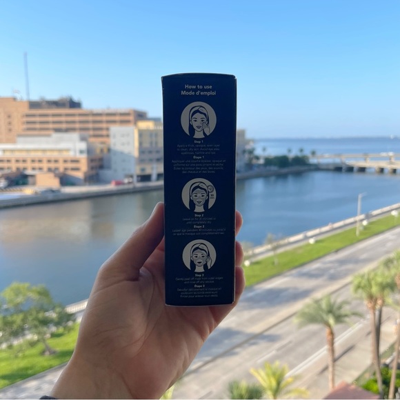 NWT Boscia Luminizing Charcoal Mask (2.8 oz) - Picture 5 of 7